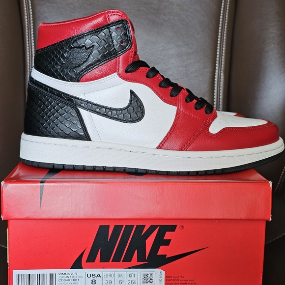 WMNS Air Jordan 1 High OG CD0461-601 Gym Red/Black-White Size 8 - Picture 3 of 6